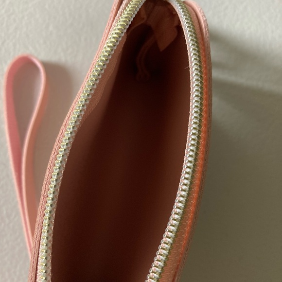 Wallet Small Pink Purse Michelle Engraved New with Tag Zipper Compartment - Picture 7 of 9